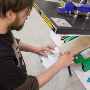 Ein kleines T-Shirt für eine große Reise