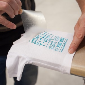 Ein kleines T-Shirt für eine große Reise